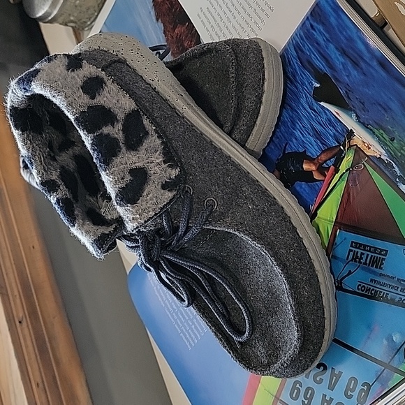 Sz 7 Hey Dude - Picture 3 of 9